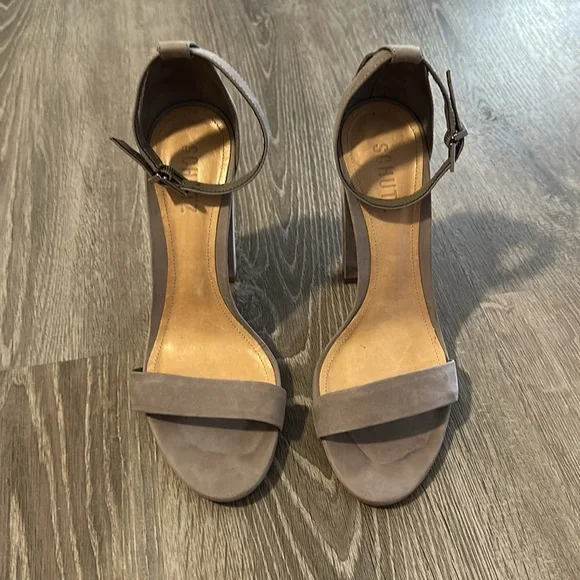 Schutz Women’s Sz 8‎ Enida Neutral Suede Ankle Strap Open Toe Chunky Block Heels - Picture 7 of 14